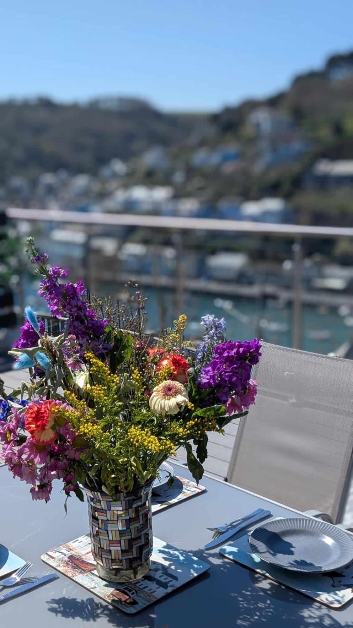 The Hillocks, Looe - Two Bedroom House With Fabulous Views Of Looe Town And Harbour Eksteriør billede